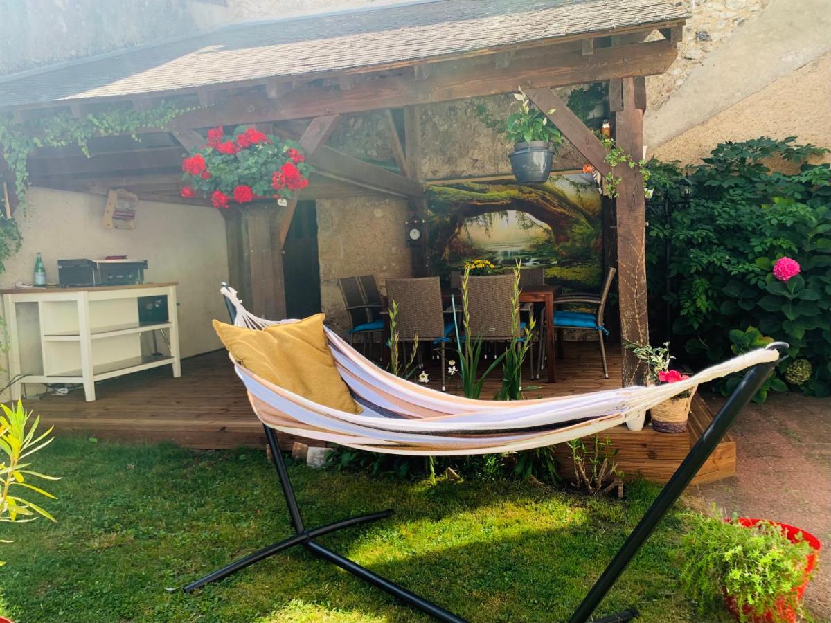 Les Tourterelles Hotell Vendôme Exteriör bild
