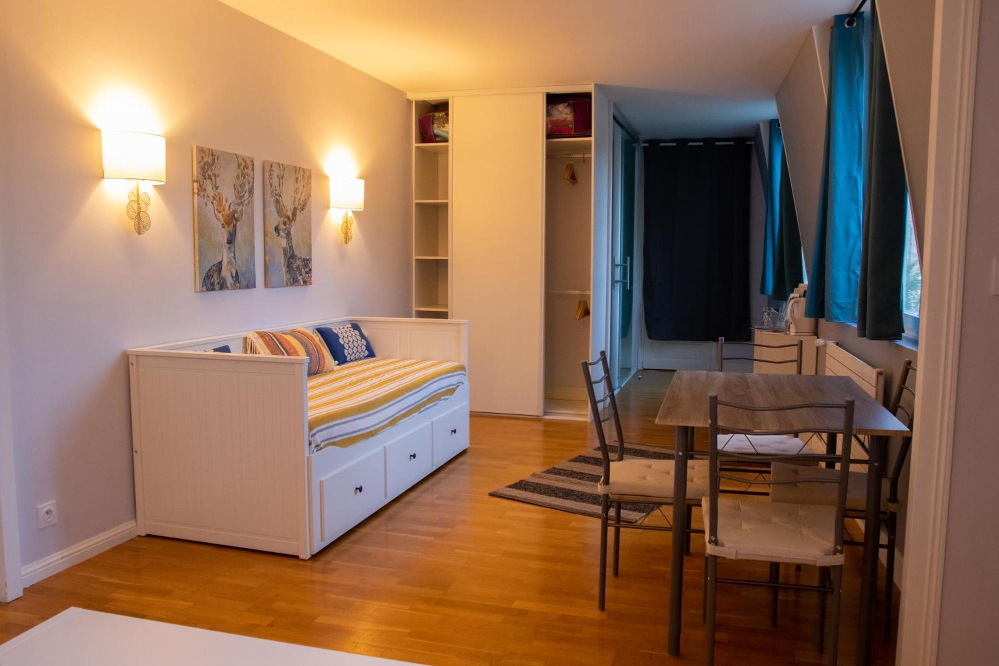 Les Tourterelles Hotell Vendôme Rum bild
