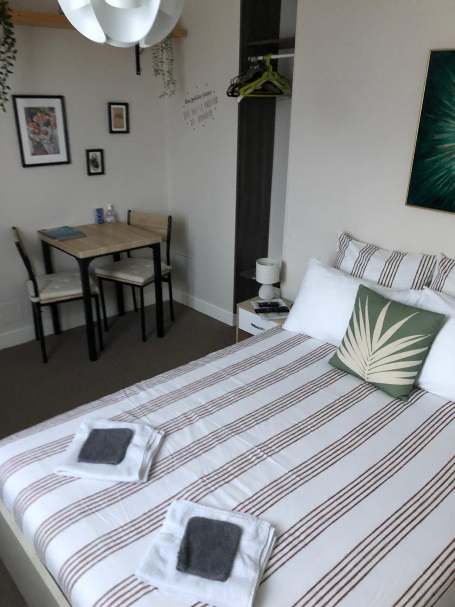 Les Tourterelles Hotell Vendôme Exteriör bild